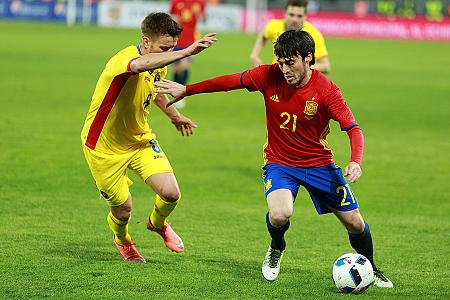 Best players in attacking positions: Messi and David Silva top